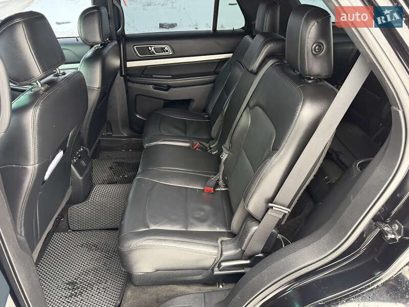 Позашляховик / Кросовер Ford Explorer 2015 в Вінниці