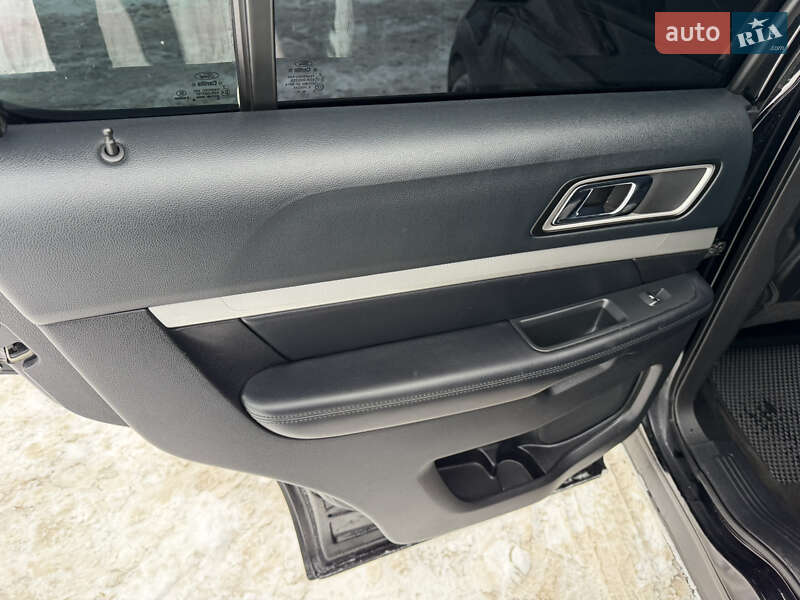 Позашляховик / Кросовер Ford Explorer 2015 в Вінниці