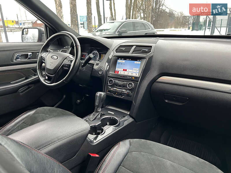 Внедорожник / Кроссовер Ford Explorer 2018 в Стрые