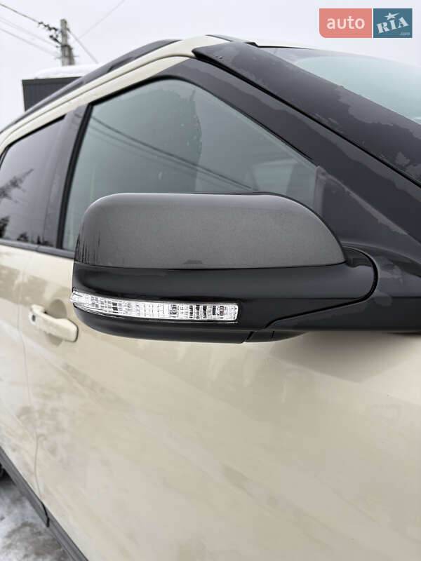 Позашляховик / Кросовер Ford Explorer 2017 в Львові