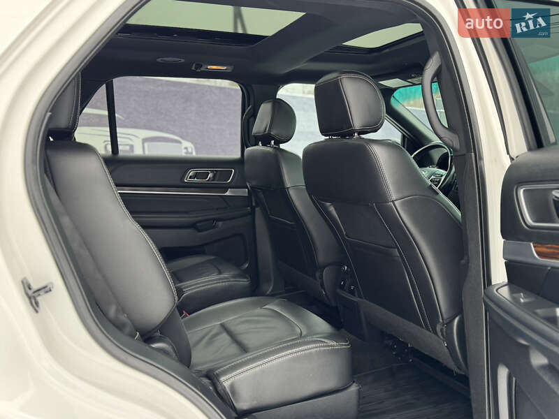 Позашляховик / Кросовер Ford Explorer 2016 в Львові фото 17 Позашляховик / Кросовер Ford Explorer 2016 в Львові