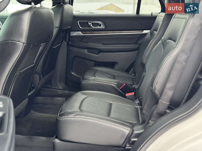 Позашляховик / Кросовер Ford Explorer 2016 в Львові фото 24 Позашляховик / Кросовер Ford Explorer 2016 в Львові