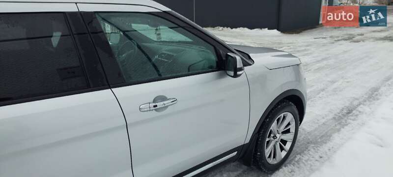 Позашляховик / Кросовер Ford Explorer 2019 в Львові