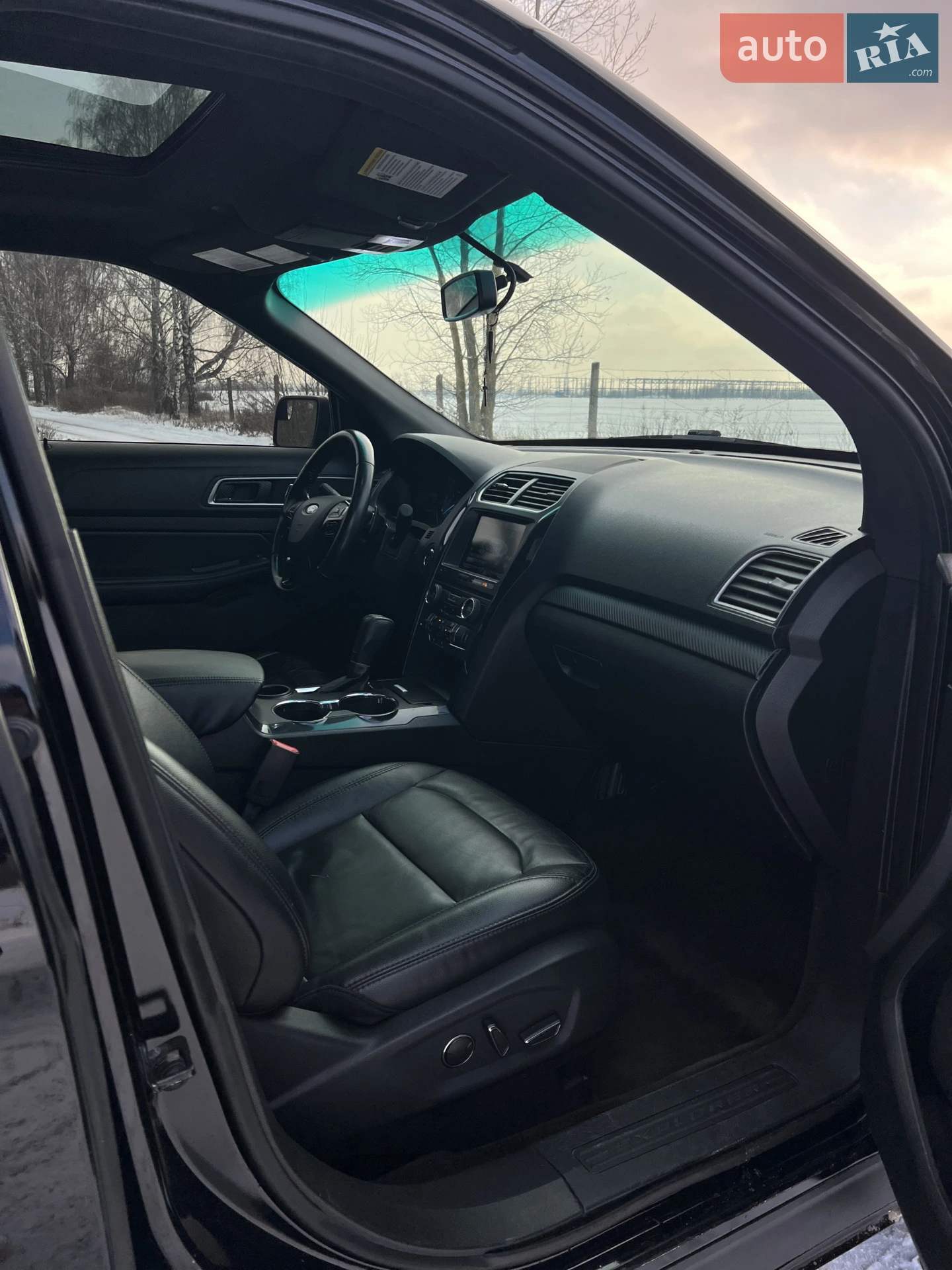 2016 Ford Explorer - мініатюра 36