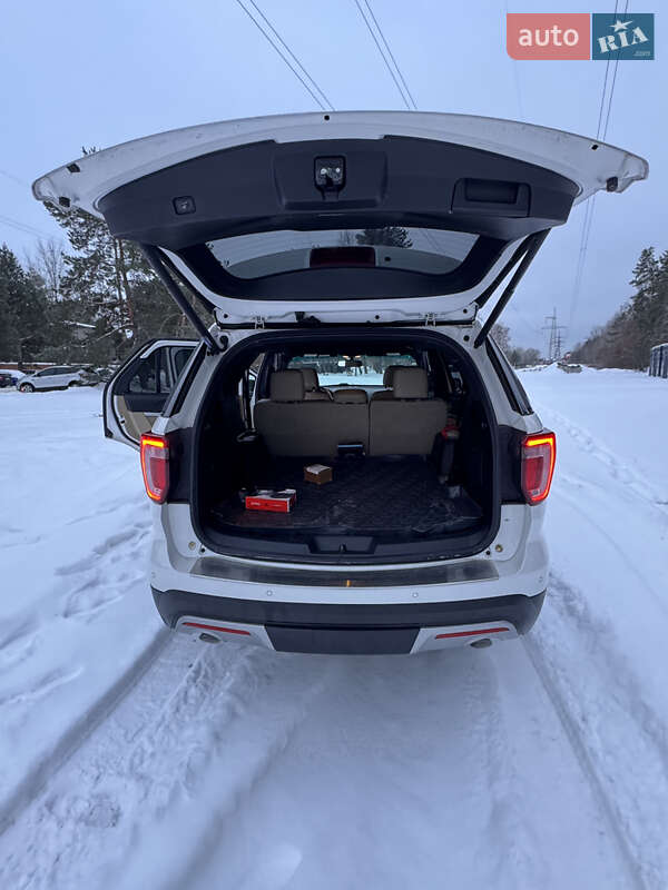 Позашляховик / Кросовер Ford Explorer 2016 в Києві