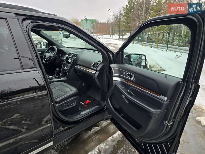 Позашляховик / Кросовер Ford Explorer 2016 в Хмельницькому