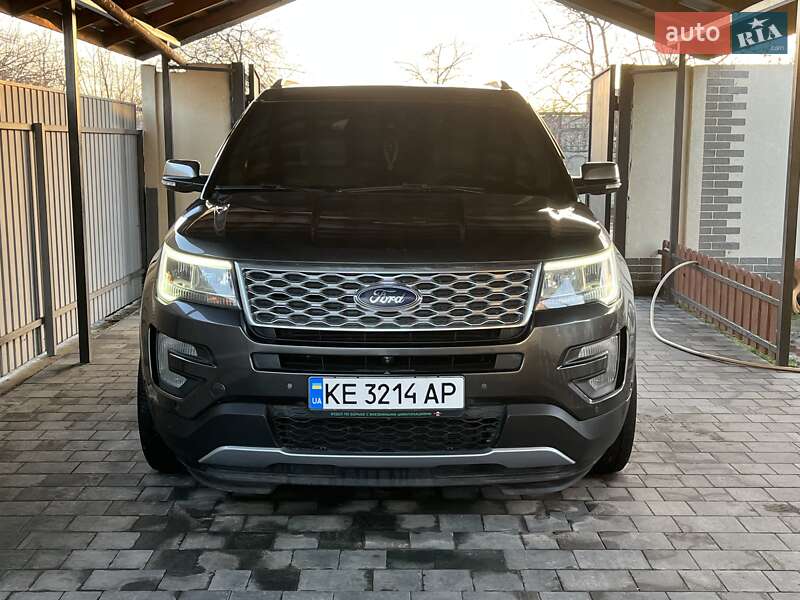 Внедорожник / Кроссовер Ford Explorer 2016 в Обуховке