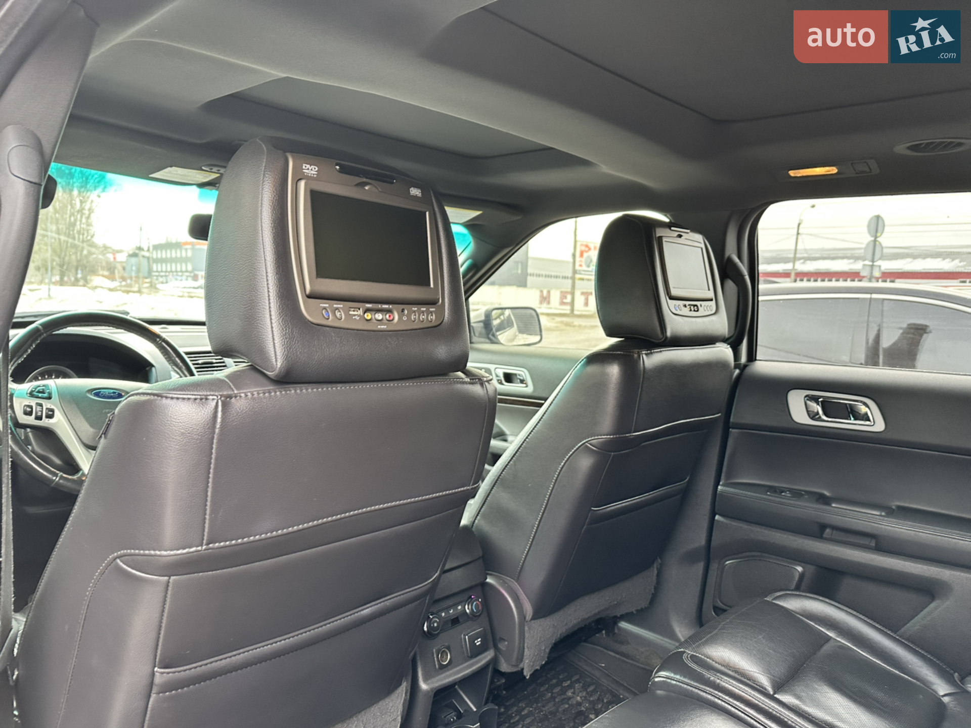 2011 Ford Explorer - мініатюра 9