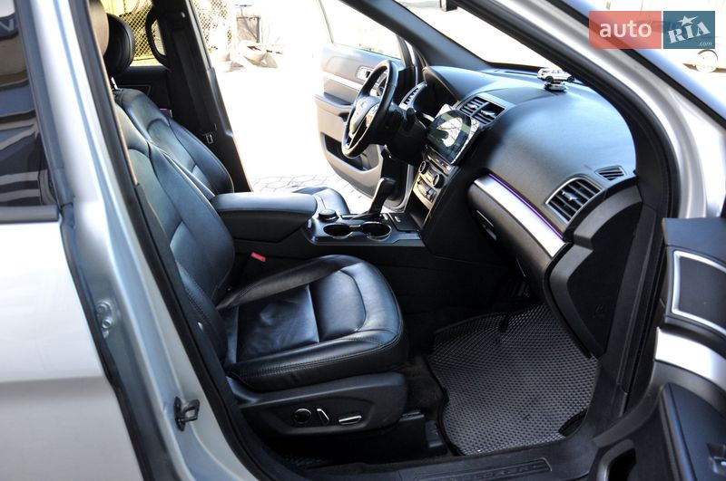 Внедорожник / Кроссовер Ford Explorer 2016 в Львове