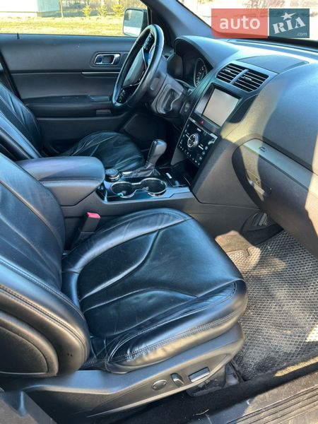 Внедорожник / Кроссовер Ford Explorer 2015 в Львове