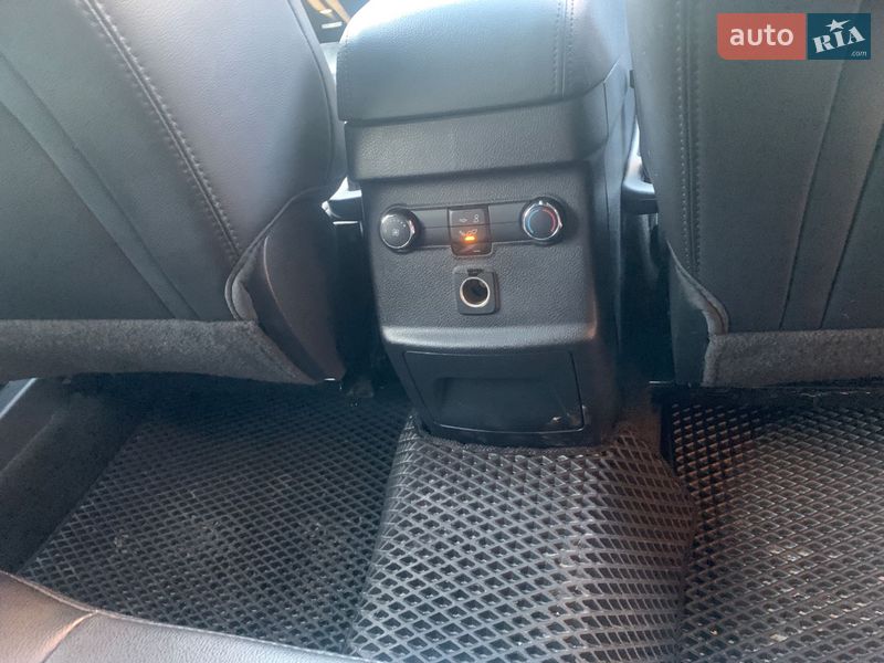 Внедорожник / Кроссовер Ford Explorer 2017 в Ровно