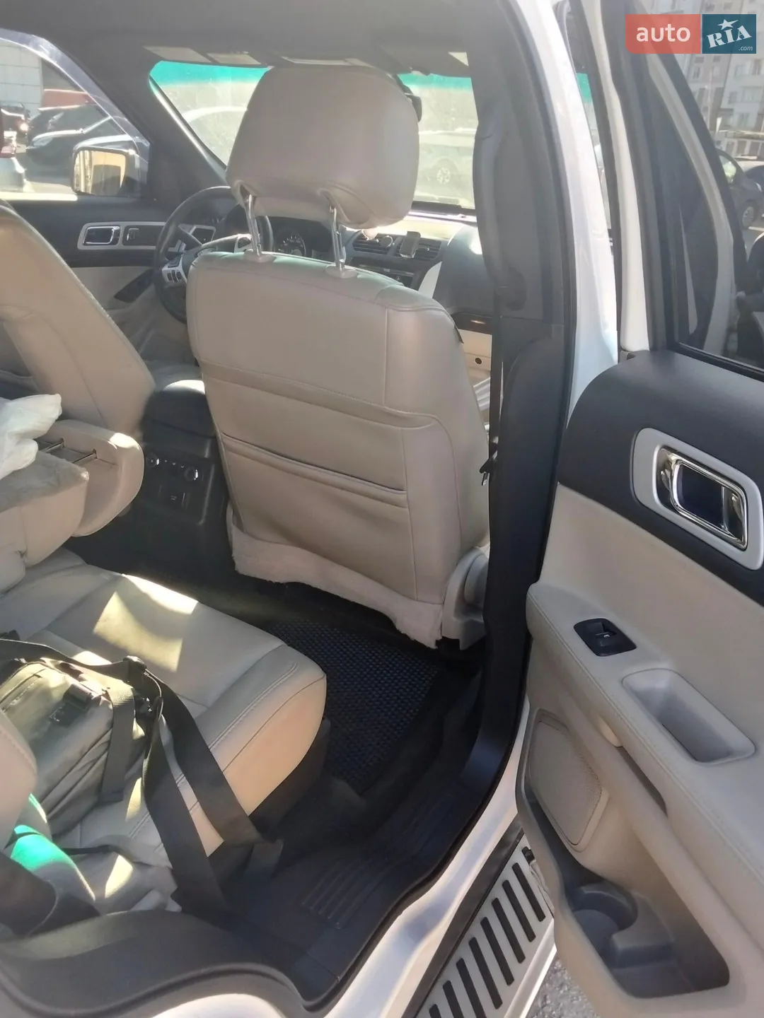2013 Ford Explorer - мініатюра 25