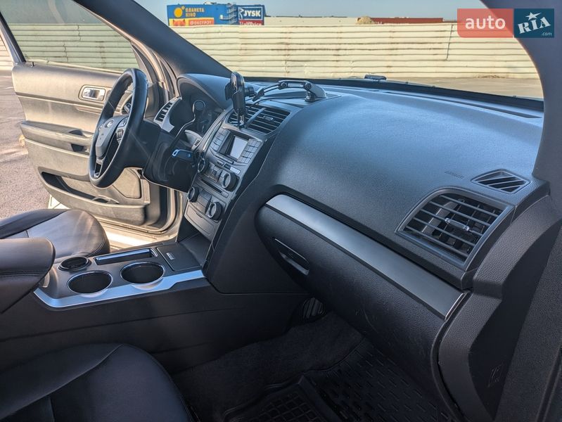 Внедорожник / Кроссовер Ford Explorer 2017 в Львове