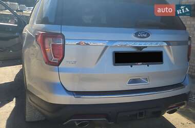 Внедорожник / Кроссовер Ford Explorer 2018 в Тернополе