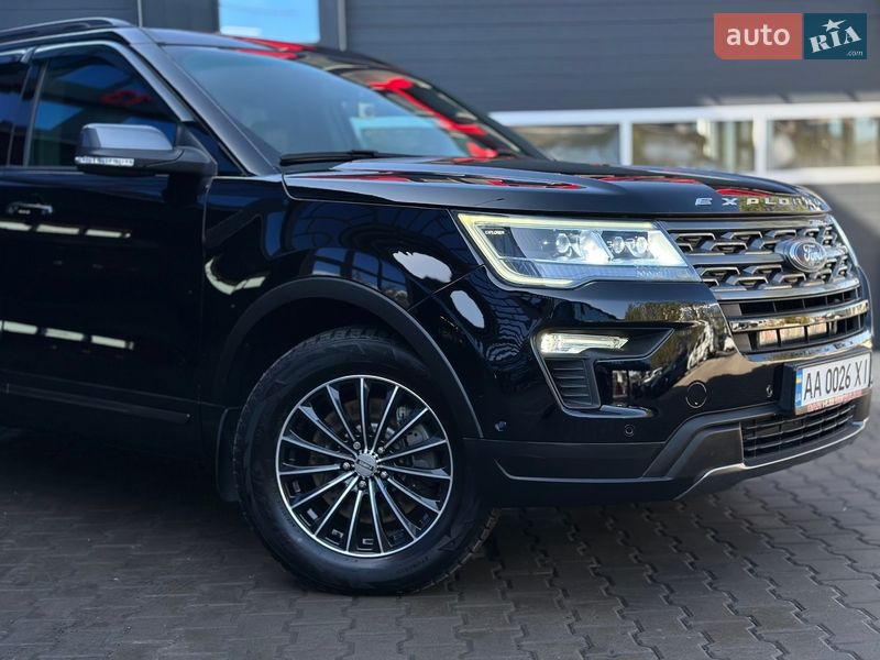 Позашляховик / Кросовер Ford Explorer 2018 в Рівному