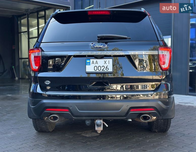 Позашляховик / Кросовер Ford Explorer 2018 в Рівному