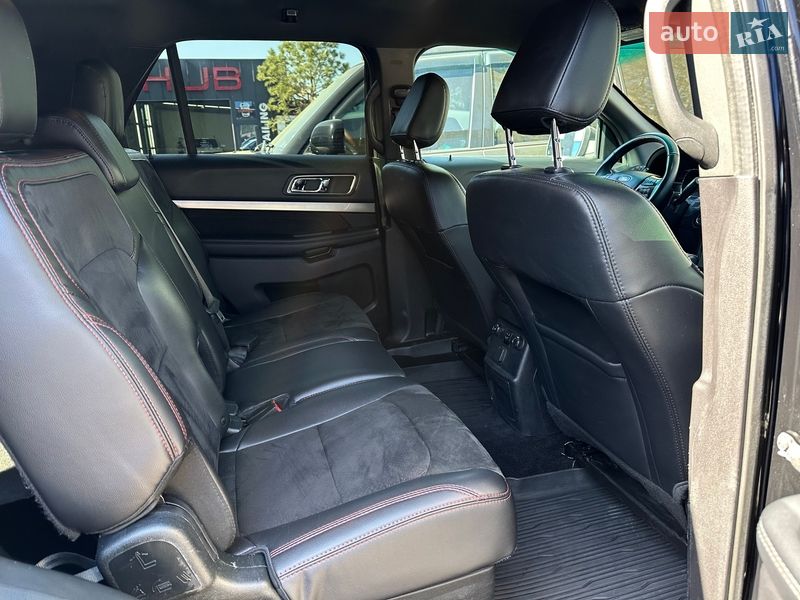 Позашляховик / Кросовер Ford Explorer 2018 в Рівному