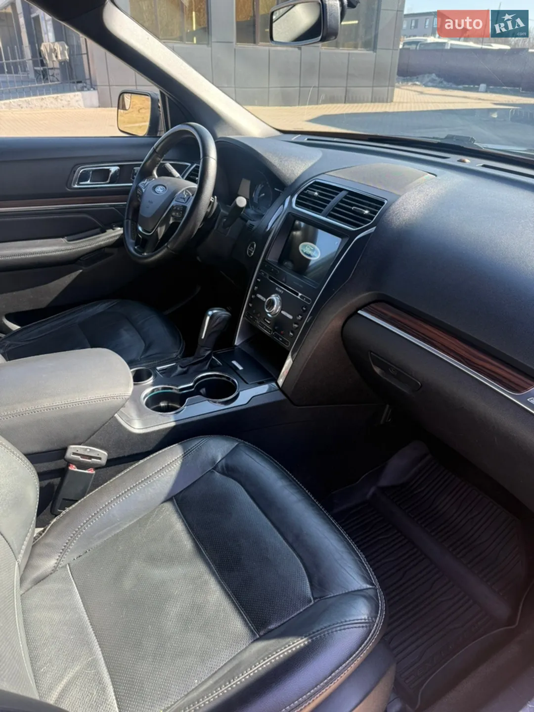2017 Ford Explorer - мініатюра 14