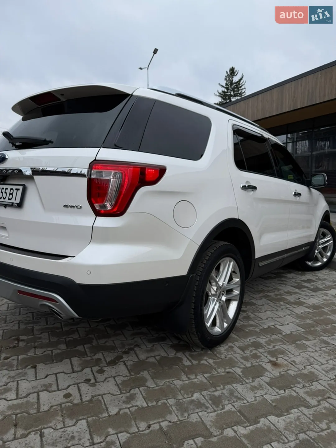 2016 Ford Explorer - мініатюра 13