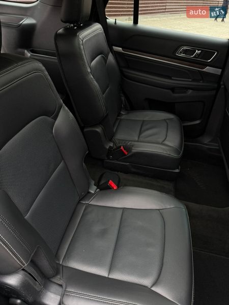 Внедорожник / Кроссовер Ford Explorer 2016 в Черновцах