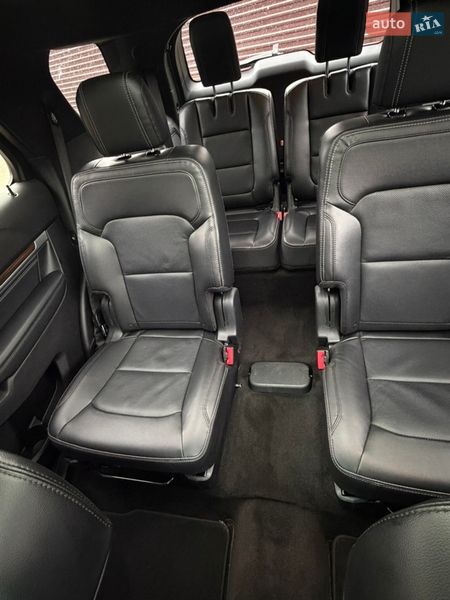 Внедорожник / Кроссовер Ford Explorer 2016 в Черновцах