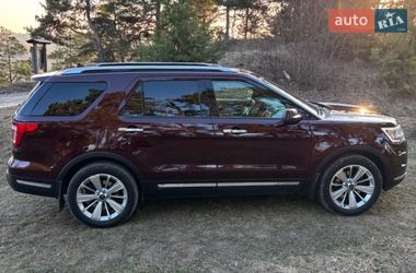 Позашляховик / Кросовер Ford Explorer 2018 в Кременці