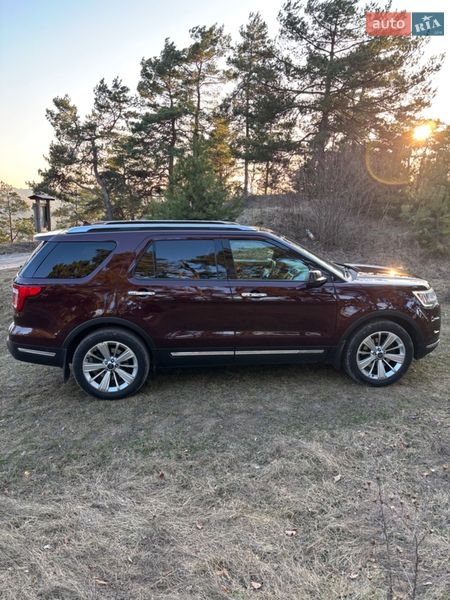 Позашляховик / Кросовер Ford Explorer 2018 в Кременці