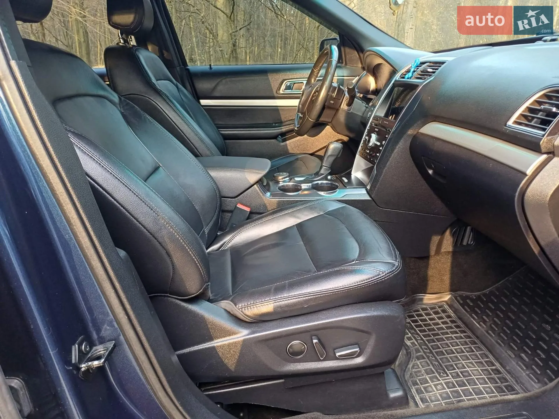 2015 Ford Explorer - мініатюра 18