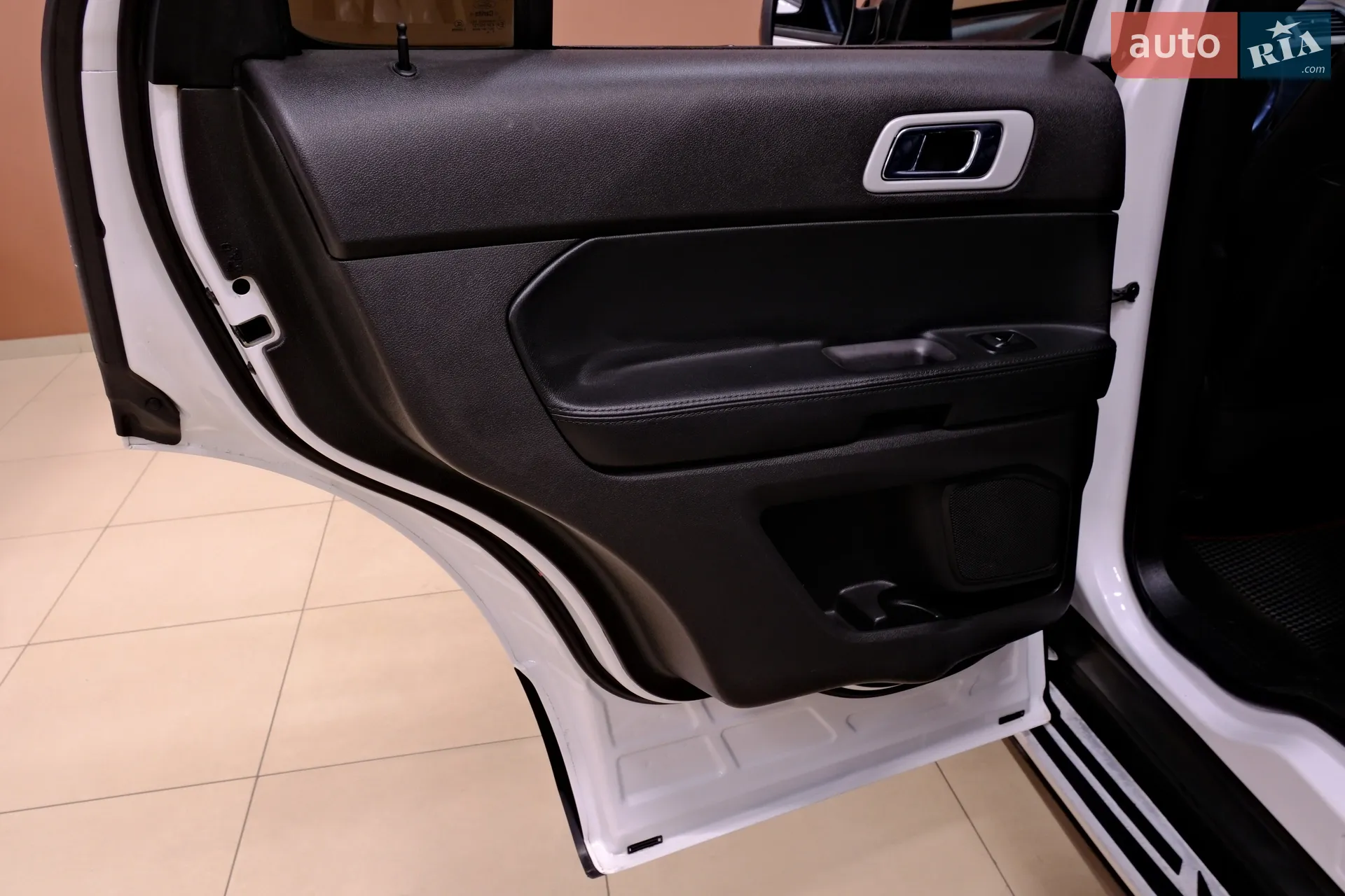 2017 Ford Explorer - мініатюра 31
