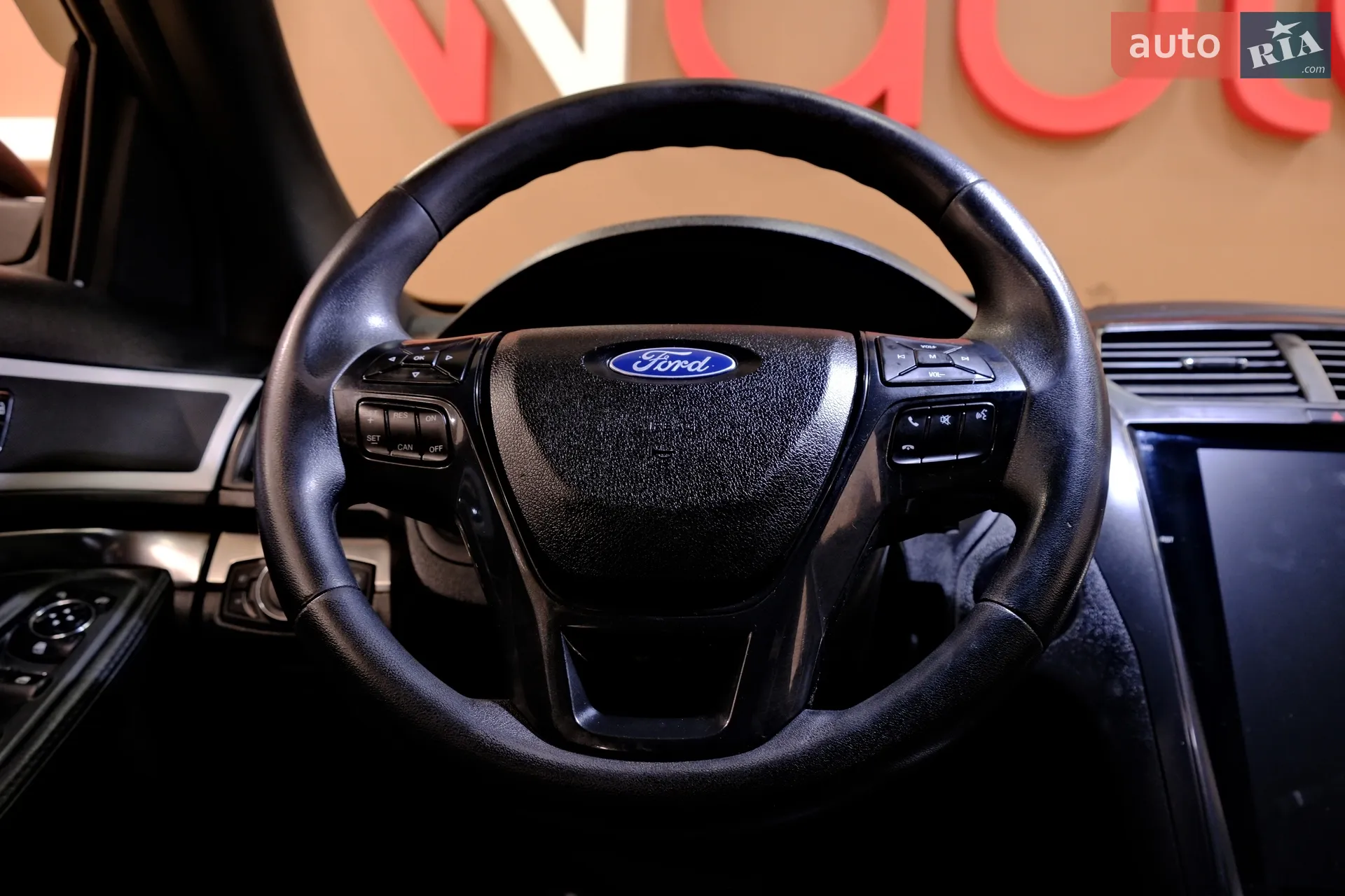 2017 Ford Explorer - мініатюра 41