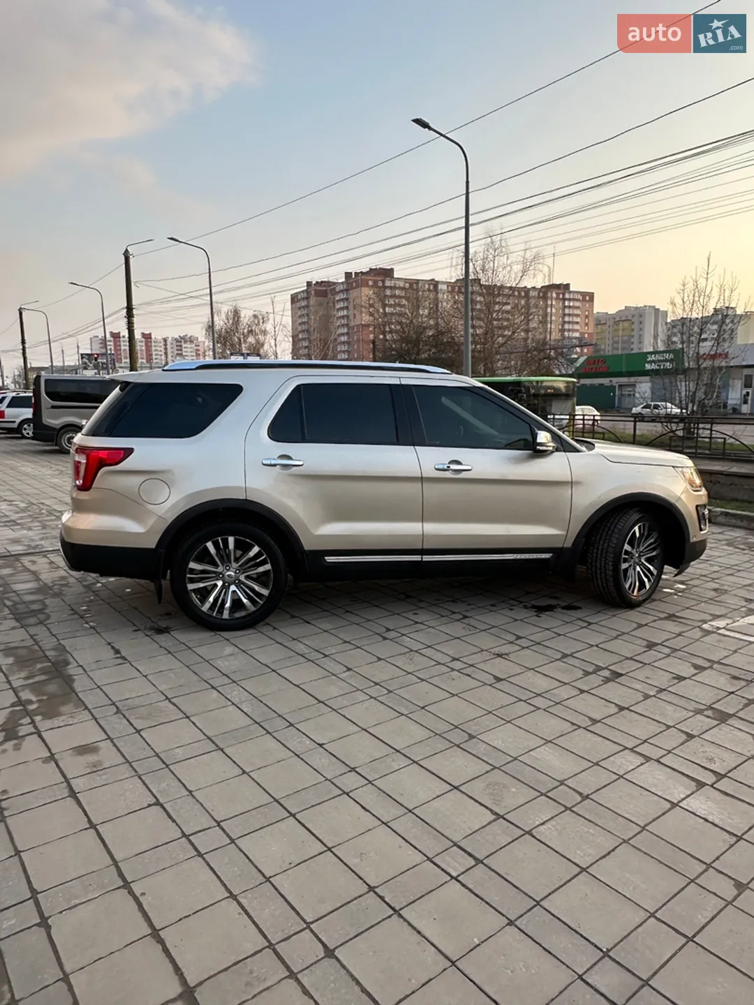 2017 Ford Explorer - мініатюра 10