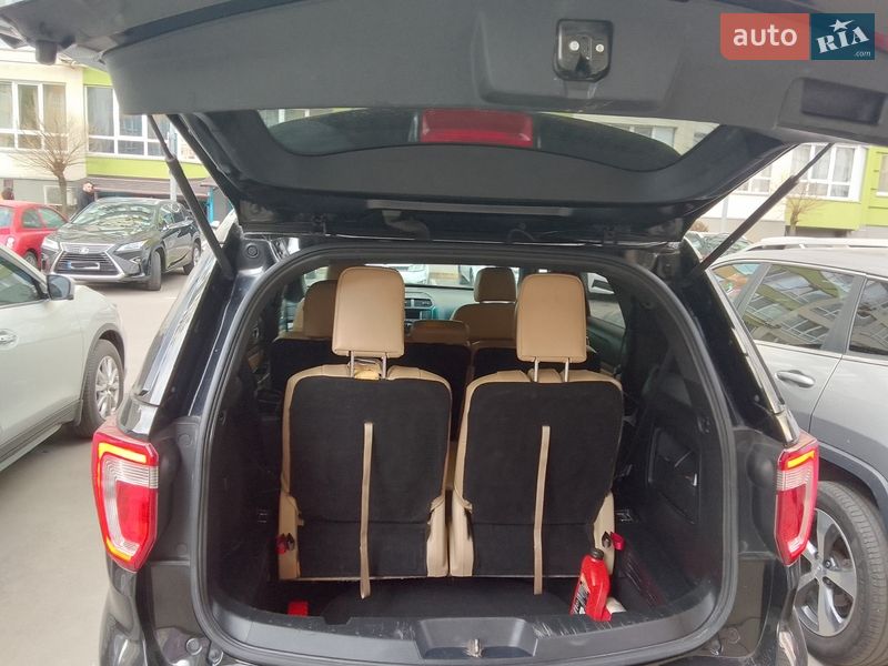 Внедорожник / Кроссовер Ford Explorer 2015 в Вишневом
