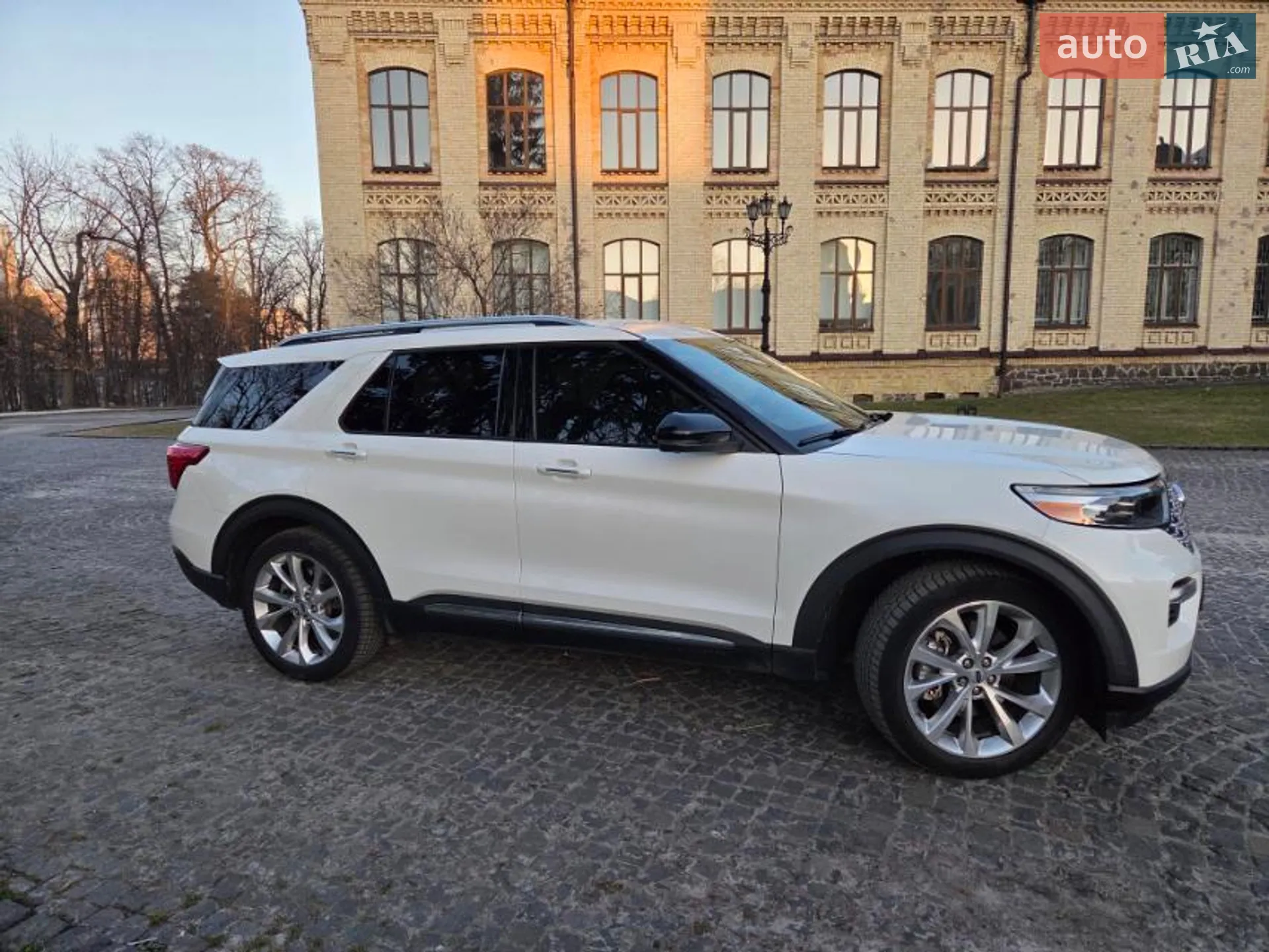 2022 Ford Explorer - мініатюра 9