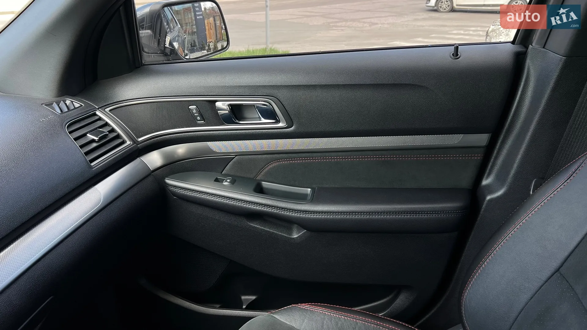 2019 Ford Explorer - мініатюра 19