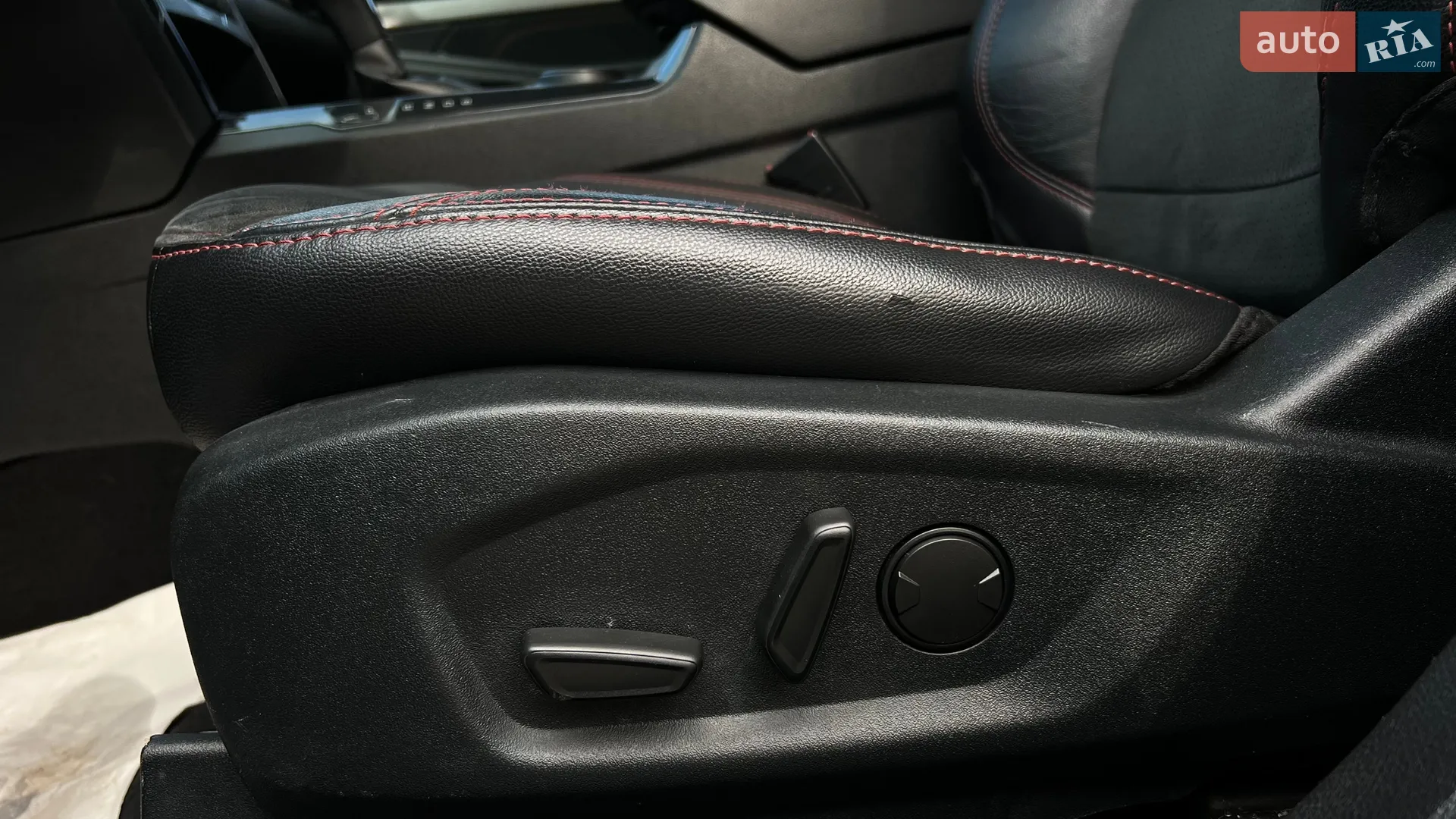 2019 Ford Explorer - мініатюра 27