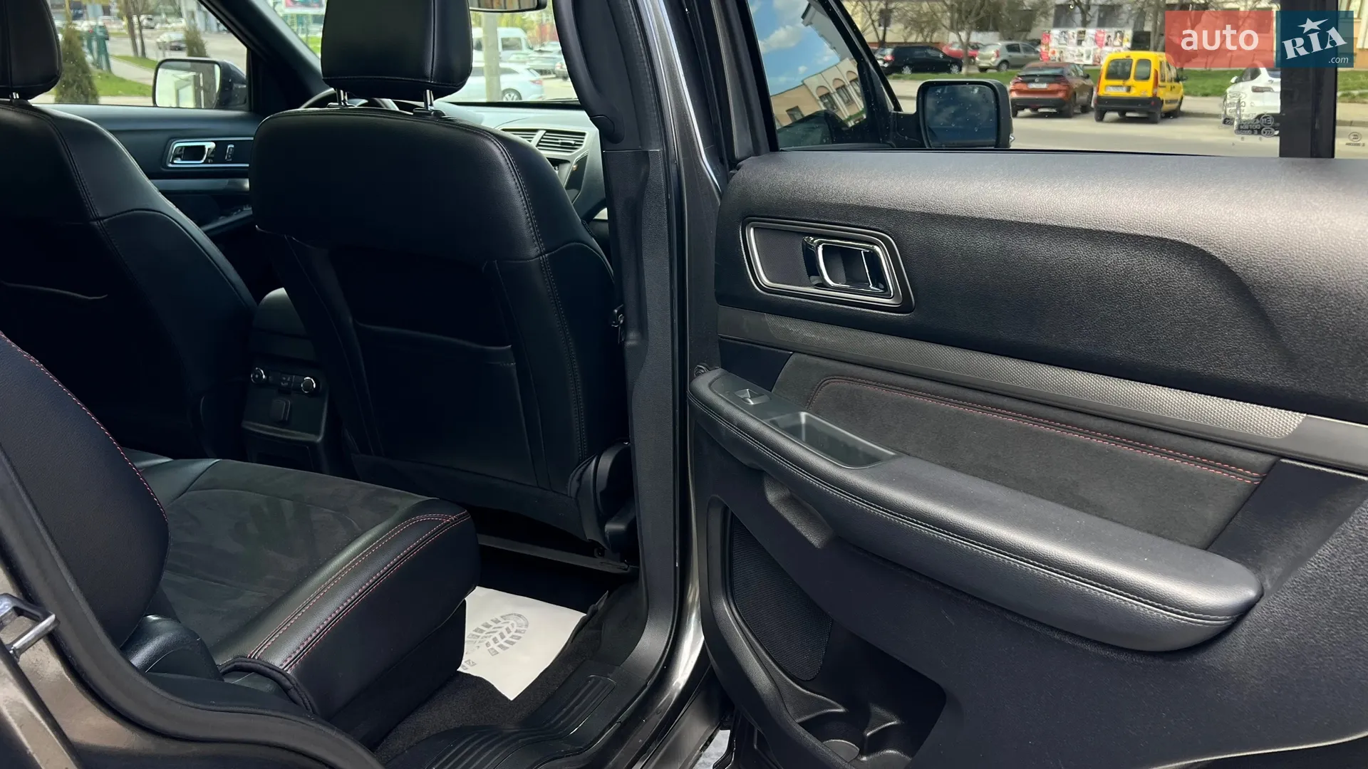 2019 Ford Explorer - мініатюра 36