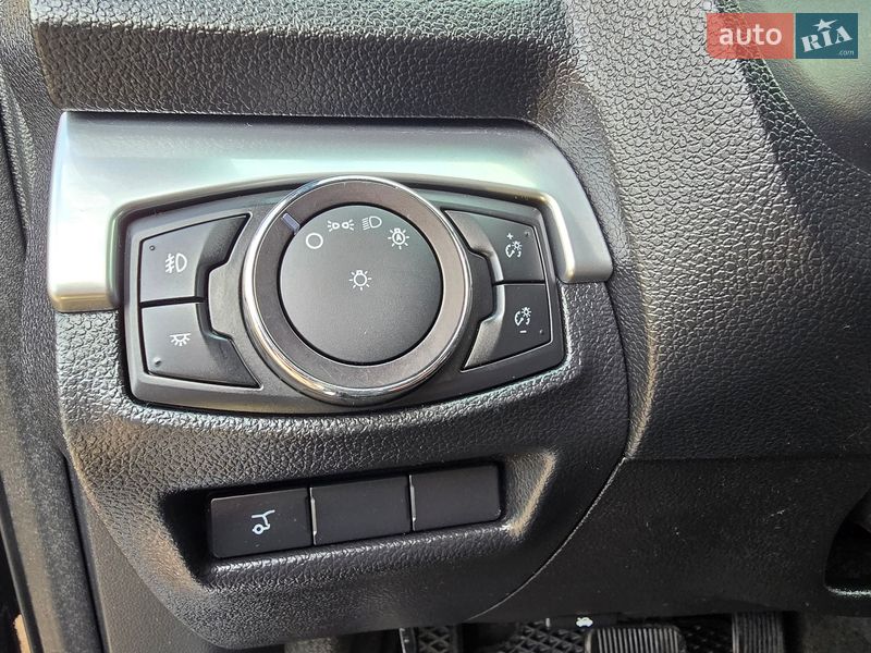 Внедорожник / Кроссовер Ford Explorer 2016 в Хмельницком