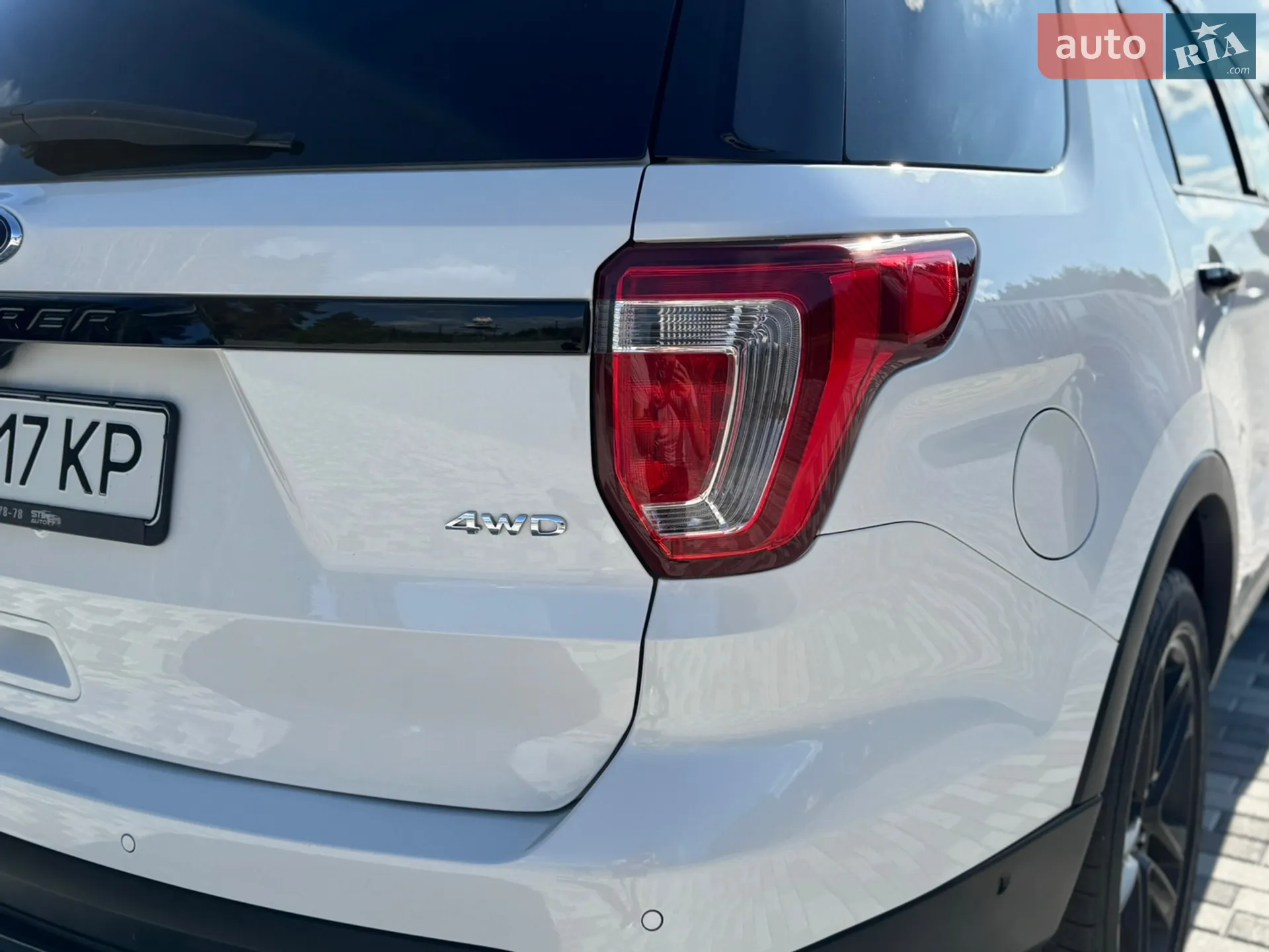 2016 Ford Explorer - мініатюра 9