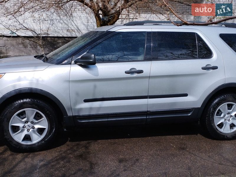 Позашляховик / Кросовер Ford Explorer 2013 в Києві