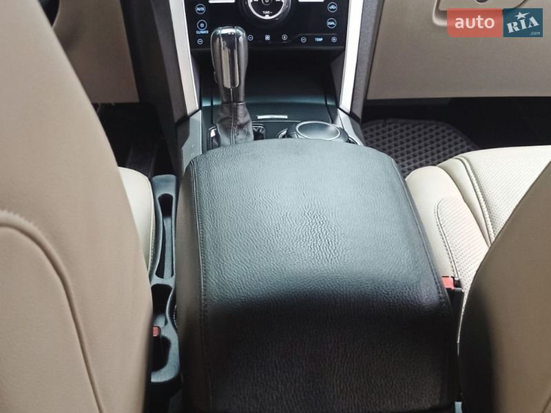 Позашляховик / Кросовер Ford Explorer 2011 в Чернівцях