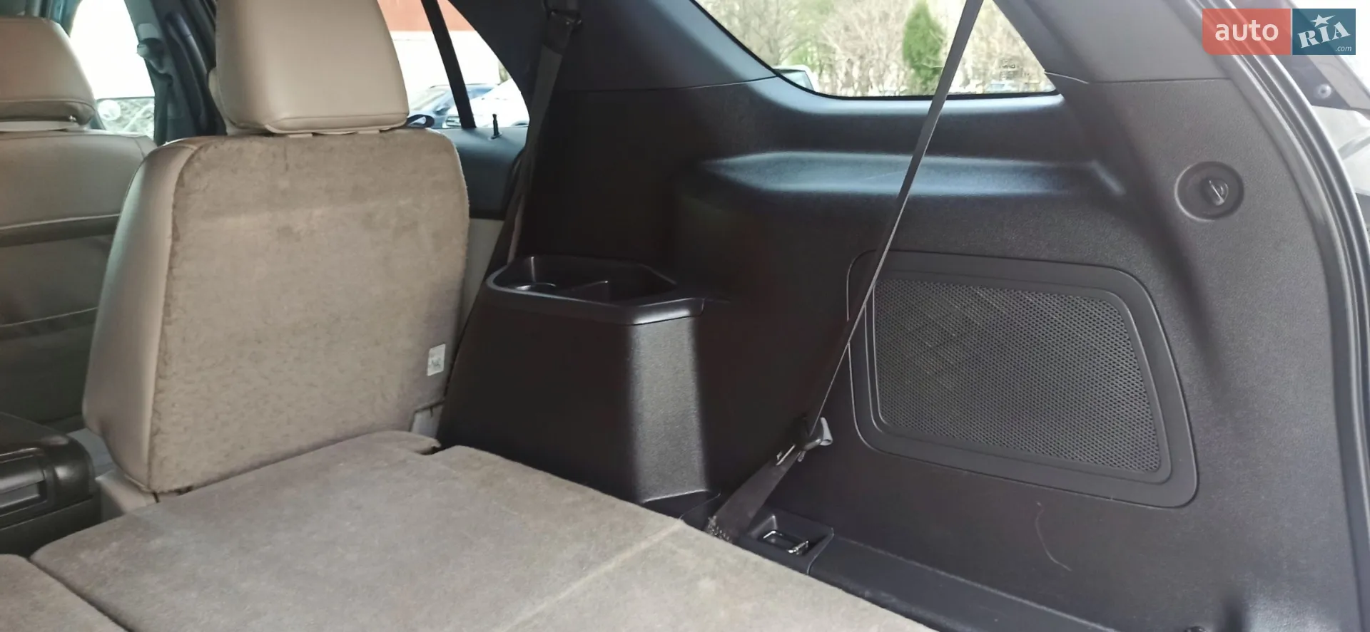 2011 Ford Explorer - мініатюра 143