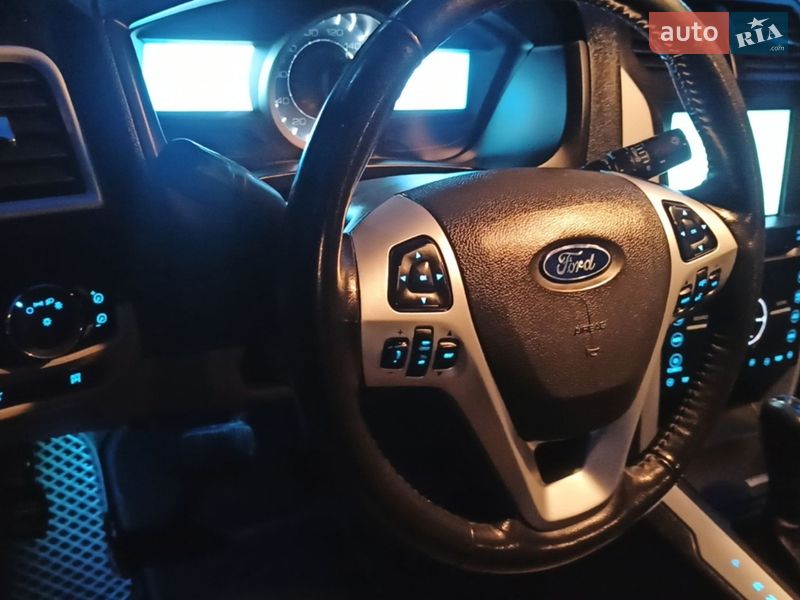 Позашляховик / Кросовер Ford Explorer 2011 в Чернівцях