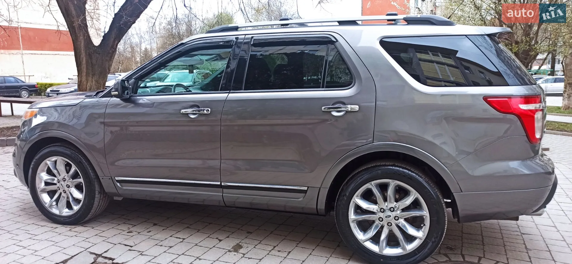 2011 Ford Explorer - мініатюра 24