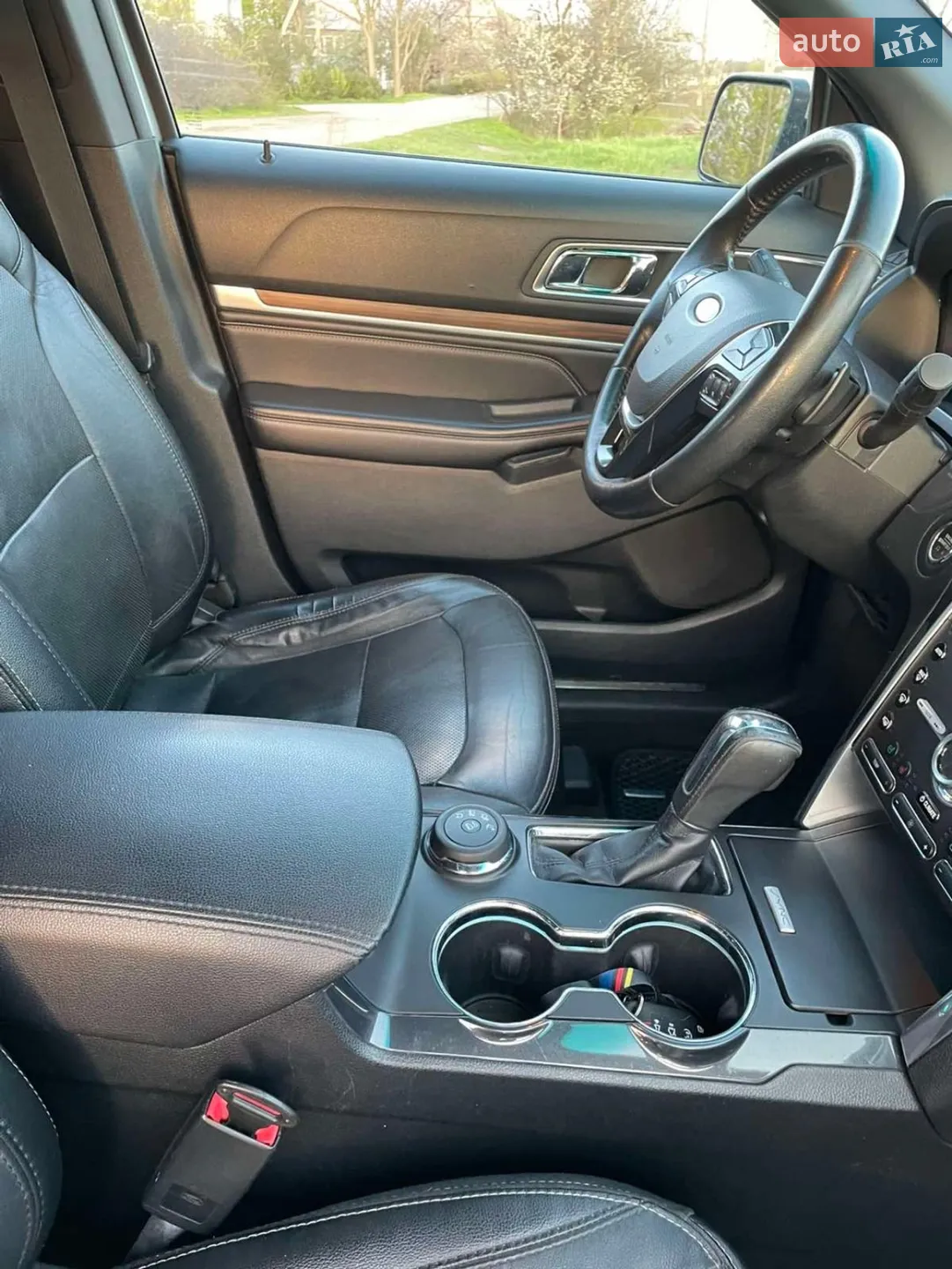 2015 Ford Explorer - мініатюра 40