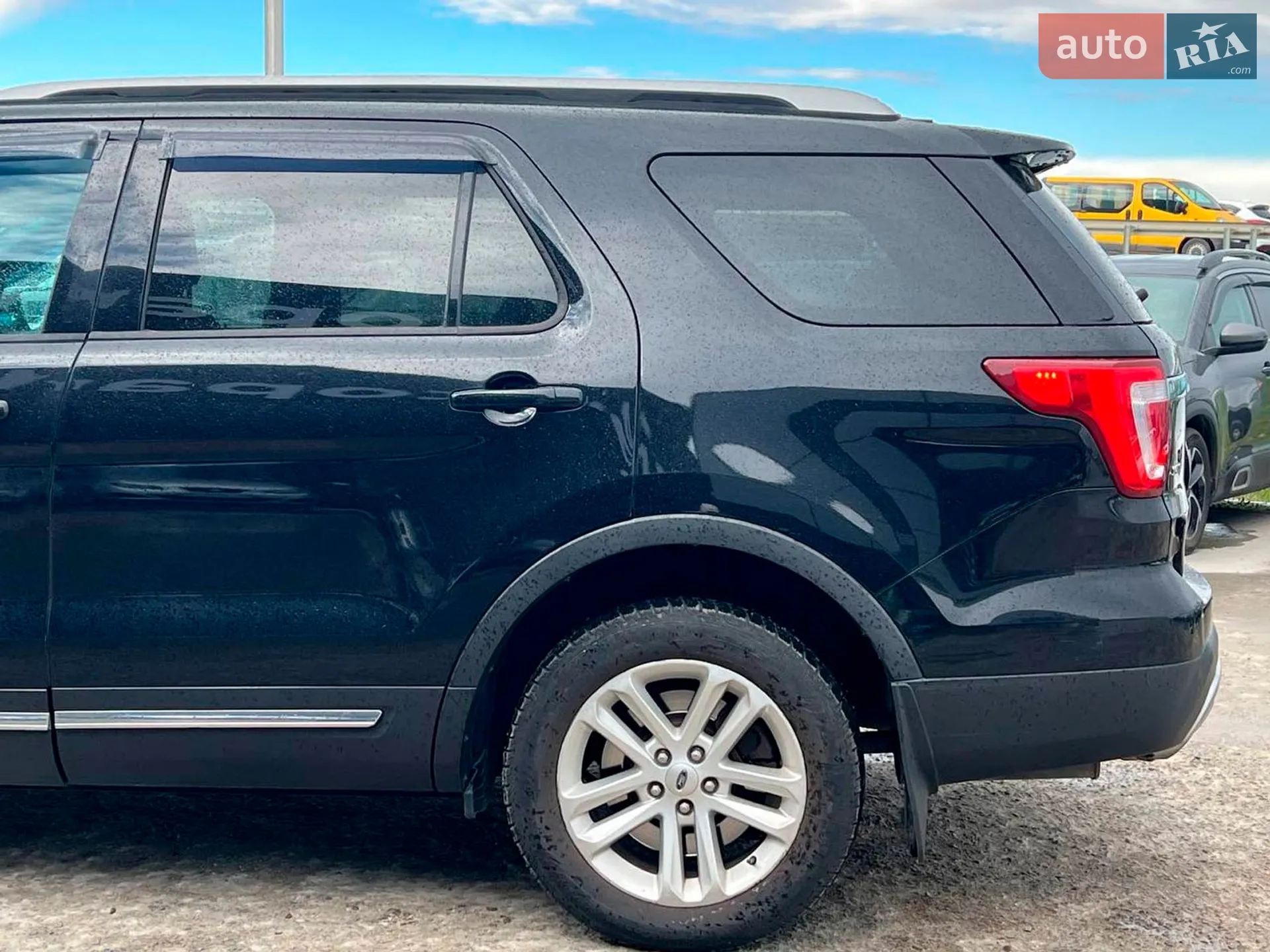 2015 Ford Explorer - мініатюра 4
