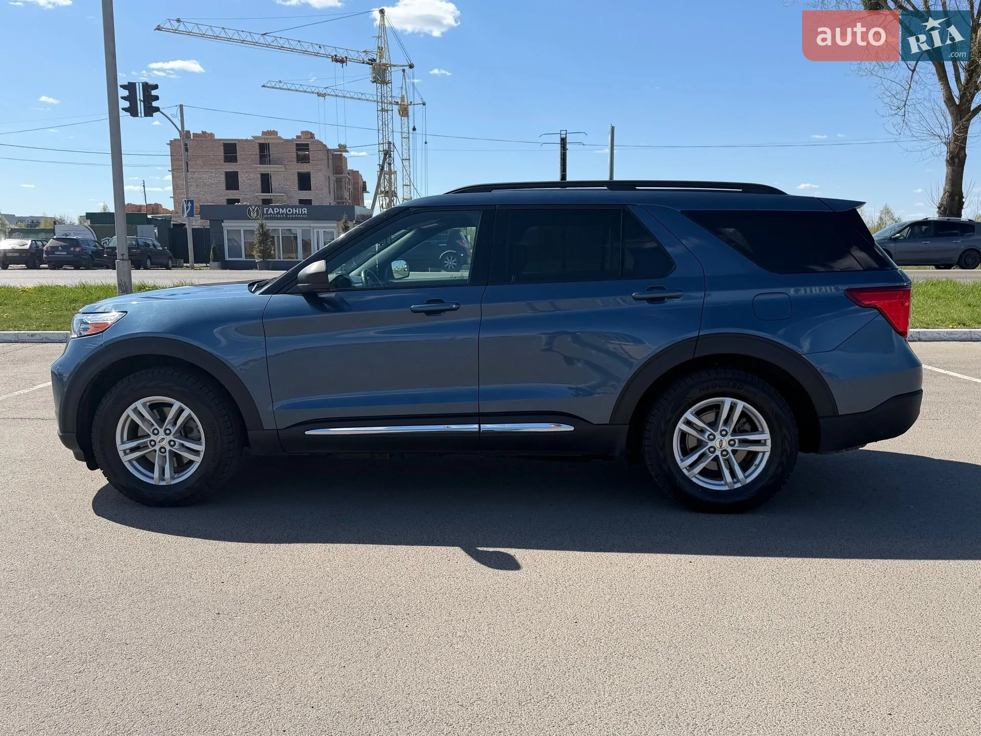2020 Ford Explorer - мініатюра 3