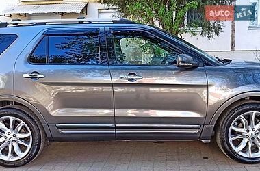 Позашляховик / Кросовер Ford Explorer 2011 в Чернівцях