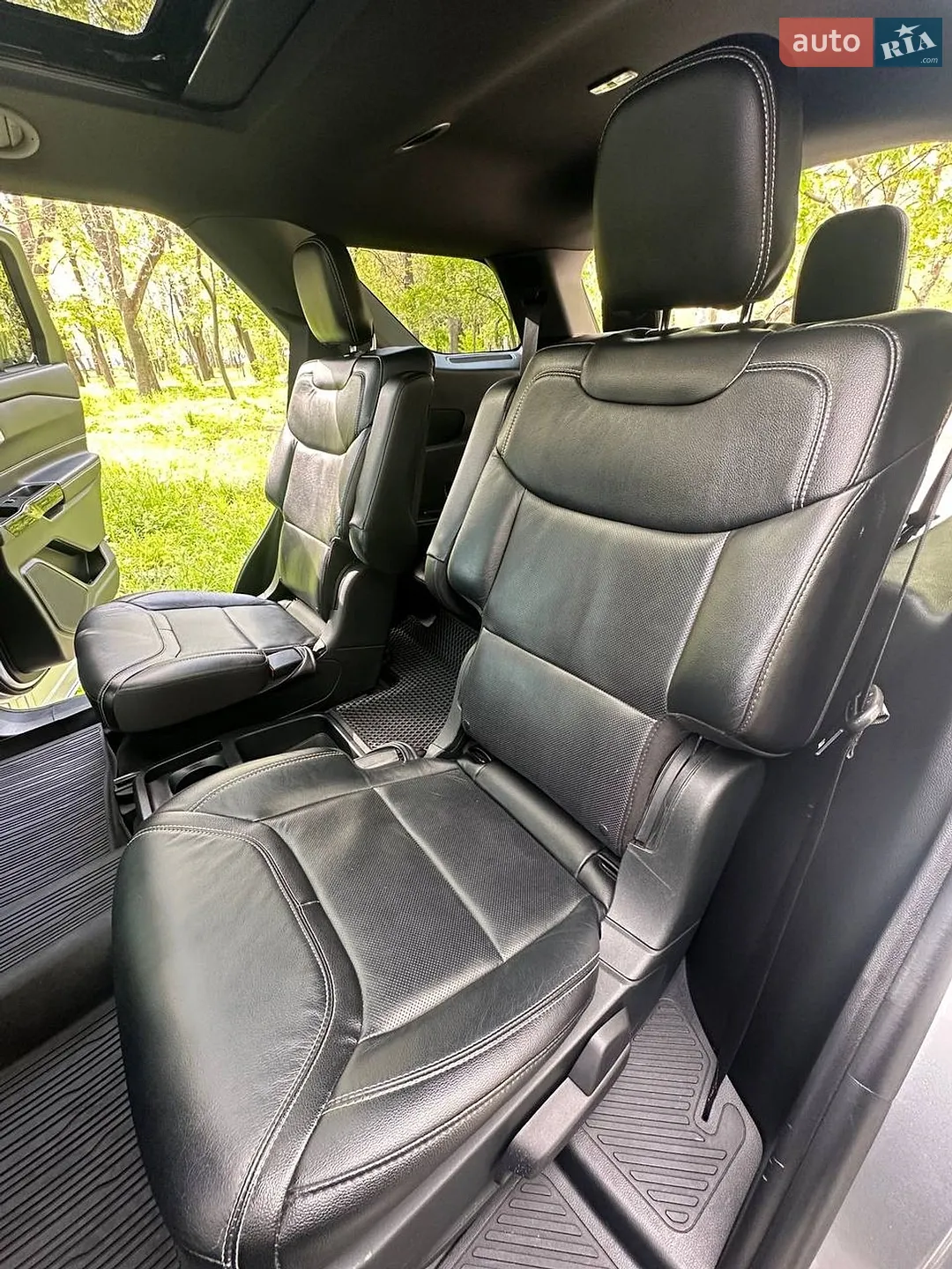 2020 Ford Explorer - мініатюра 28