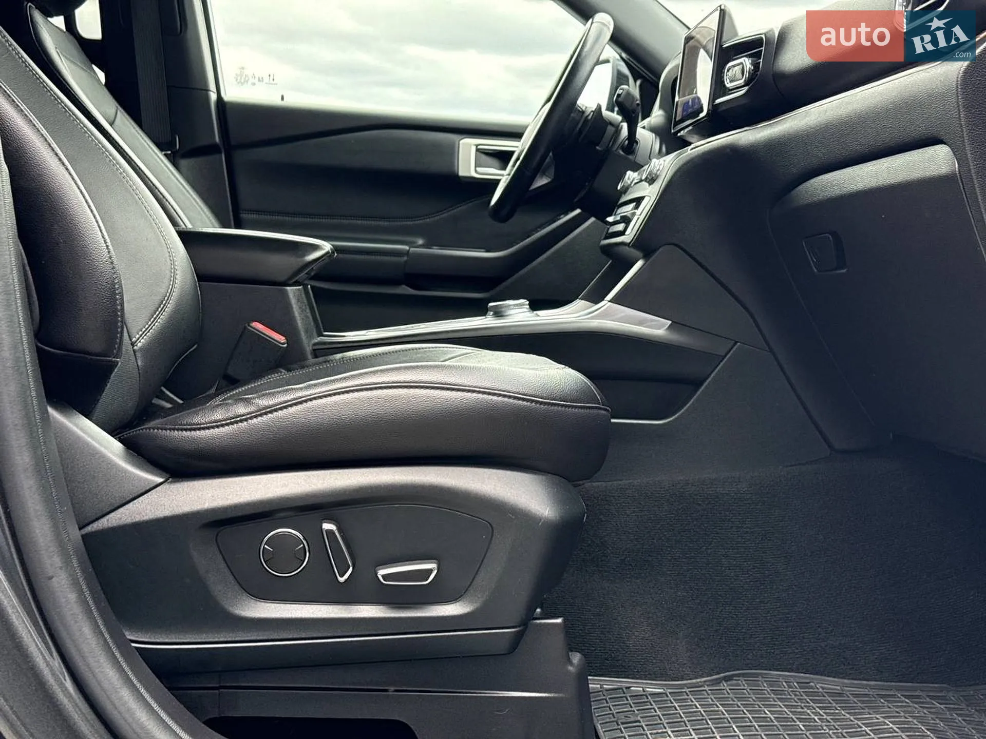 2019 Ford Explorer - мініатюра 59