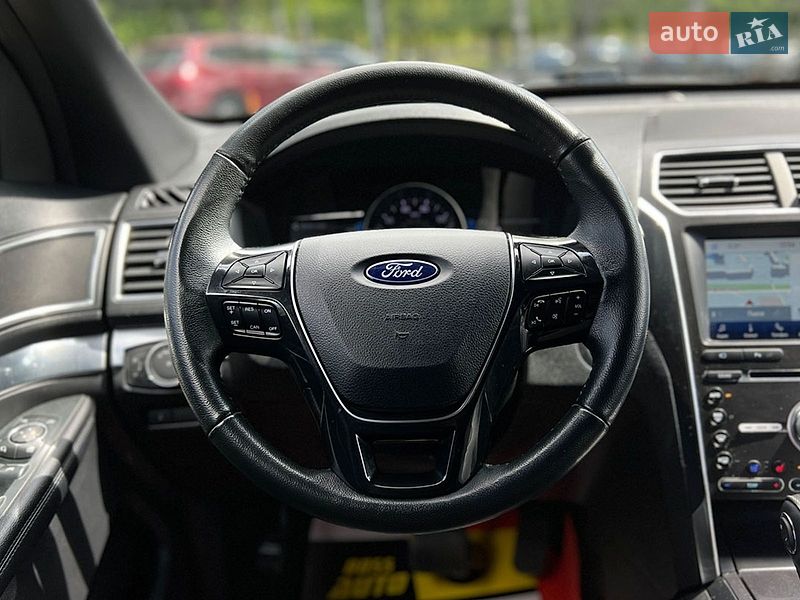 Позашляховик / Кросовер Ford Explorer 2018 в Львові